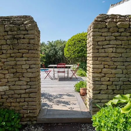 Maison De Famille Donnant Sur Le Golf Et Le Fier D'ars Dans Un Parc De 7500m2